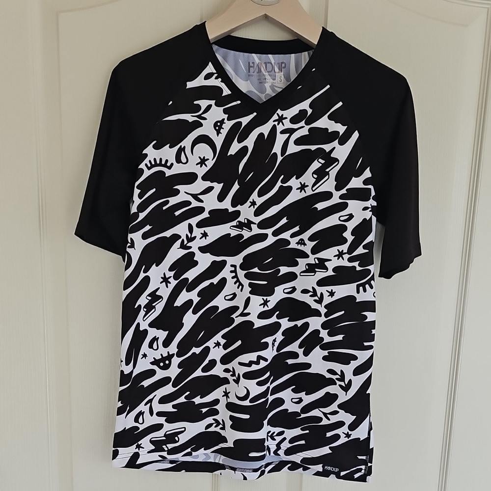 Handup Men's Black and White Graphic Jersey